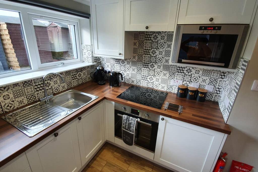 Smart & Stylish Holiday Apartment In The City Centre Inverness Exterior photo