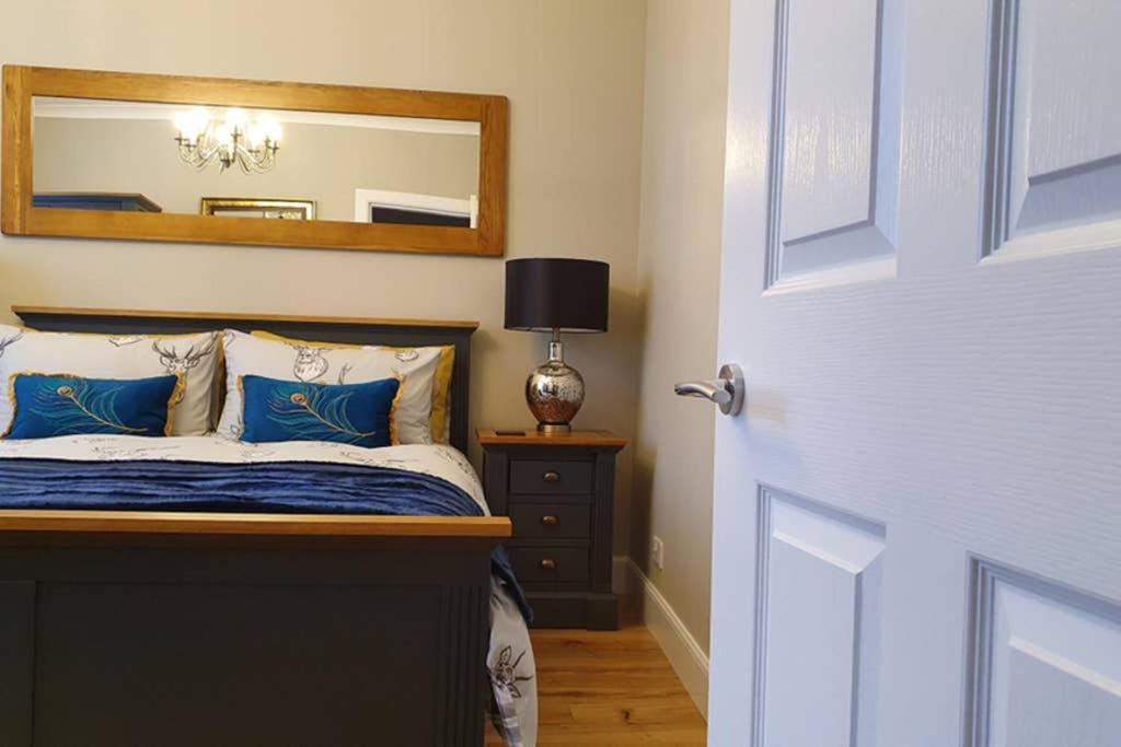 Smart & Stylish Holiday Apartment In The City Centre Inverness Exterior photo