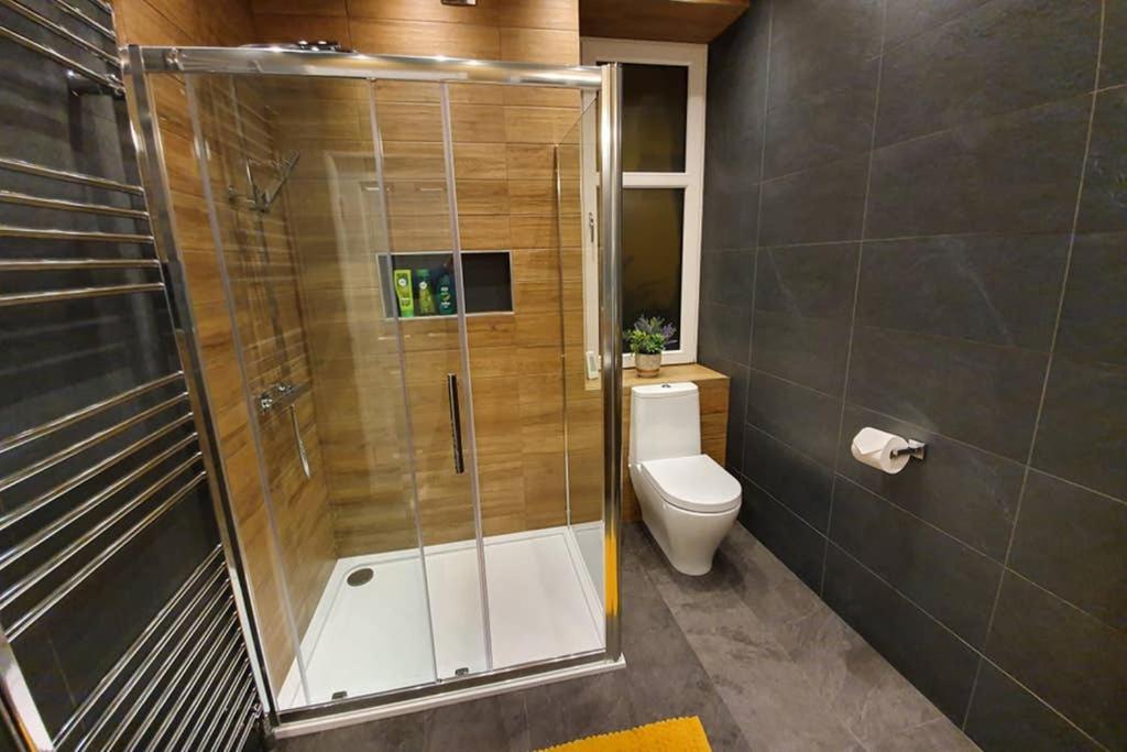 Smart & Stylish Holiday Apartment In The City Centre Inverness Exterior photo
