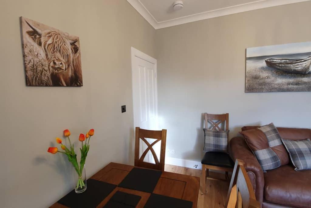 Smart & Stylish Holiday Apartment In The City Centre Inverness Exterior photo